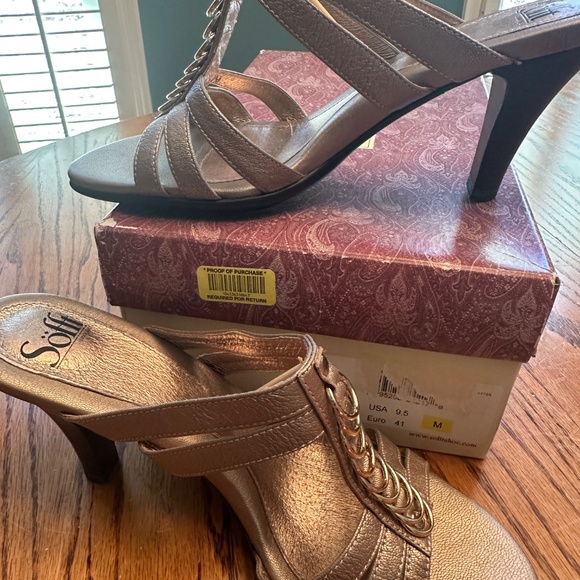 Strappy Sandles - Picture 3 of 4